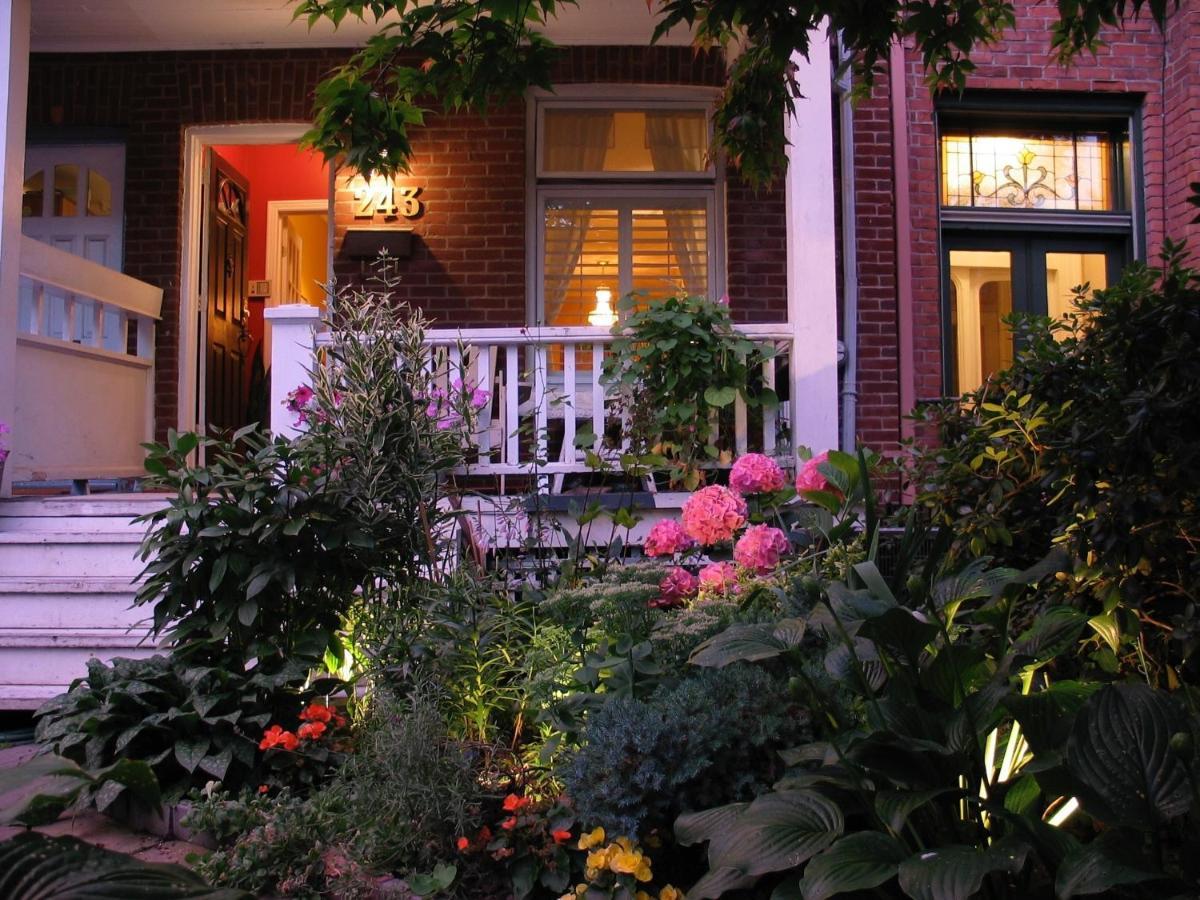A Seaton Dream Otel Toronto Dış mekan fotoğraf